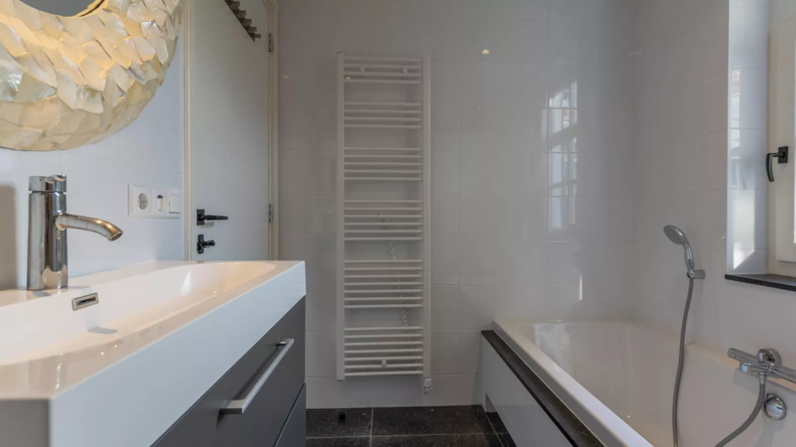 Hemels Helleke 2-Bathroom