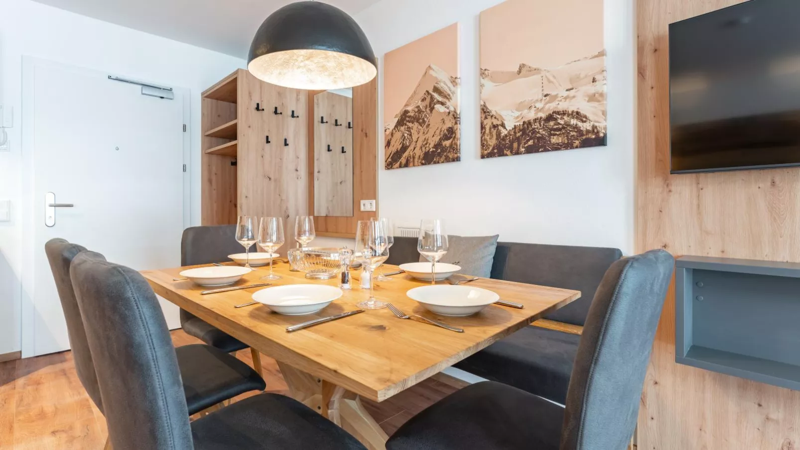 Falken Suites TOP 4-Dining room