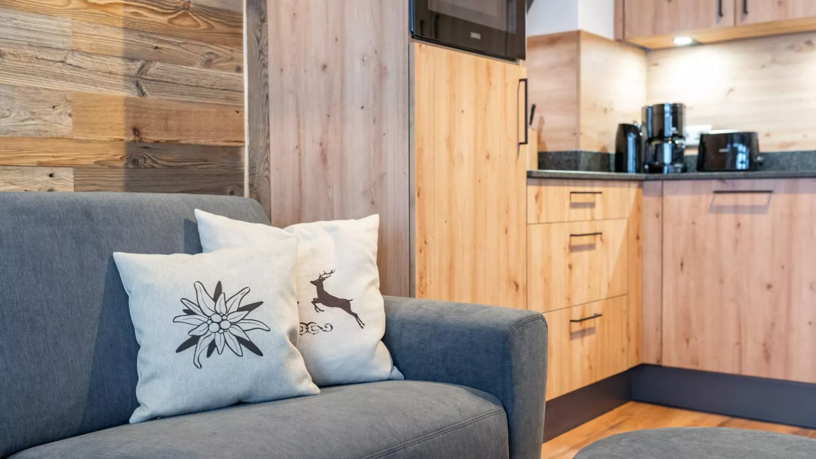 Falken Suites TOP 4-Living room