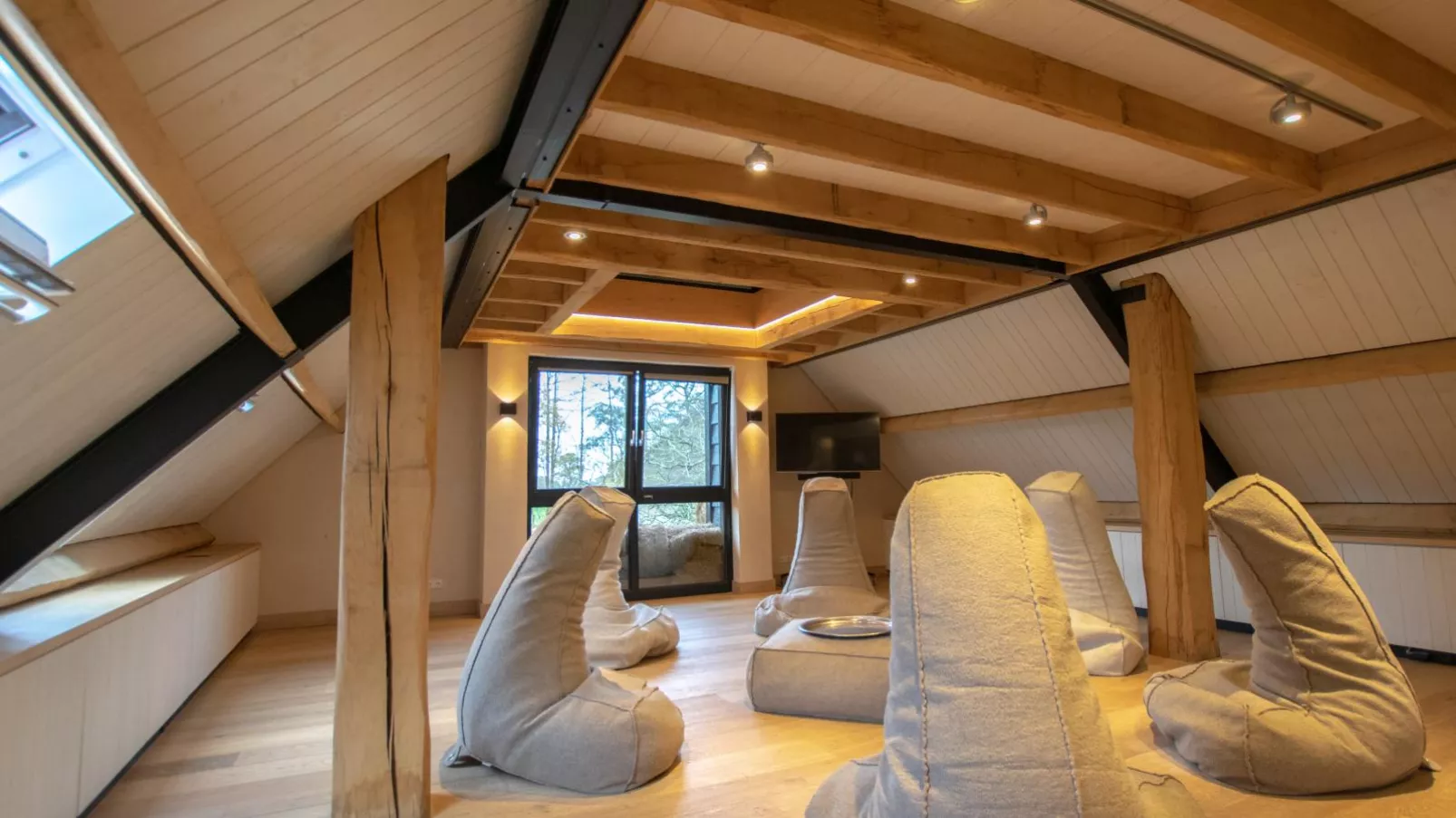 Jager en Hooijmijt xl-Living room
