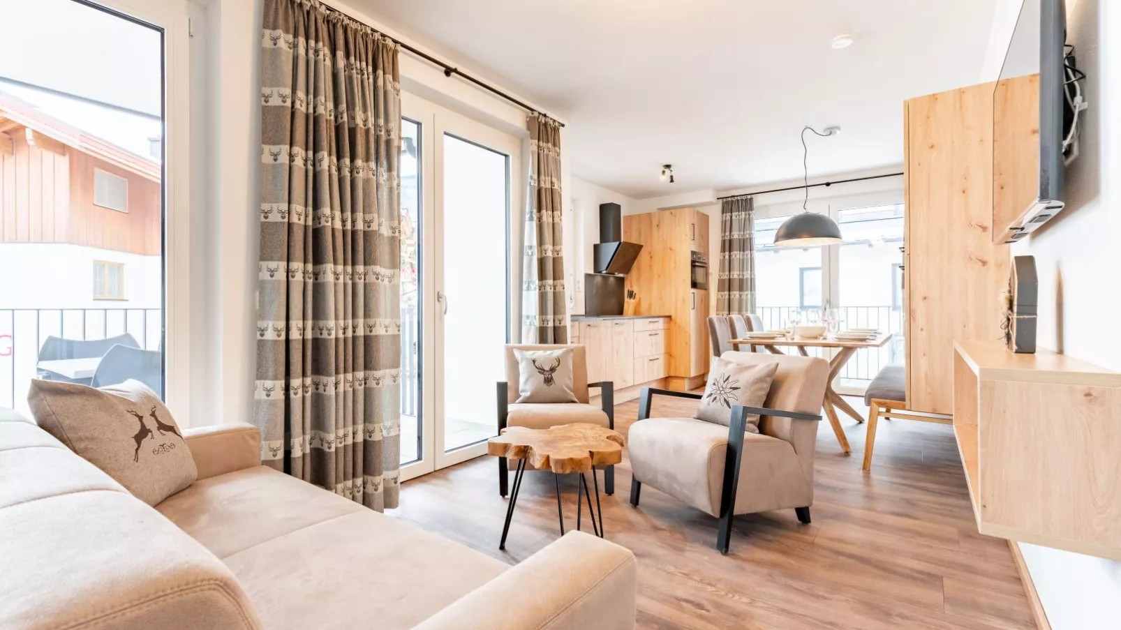 Falken Suites TOP 5-Living room