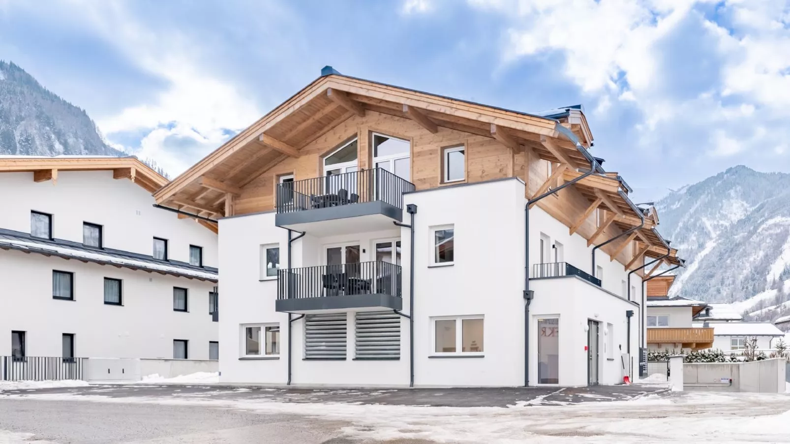 Falken Suites TOP 5-Exterior winter
