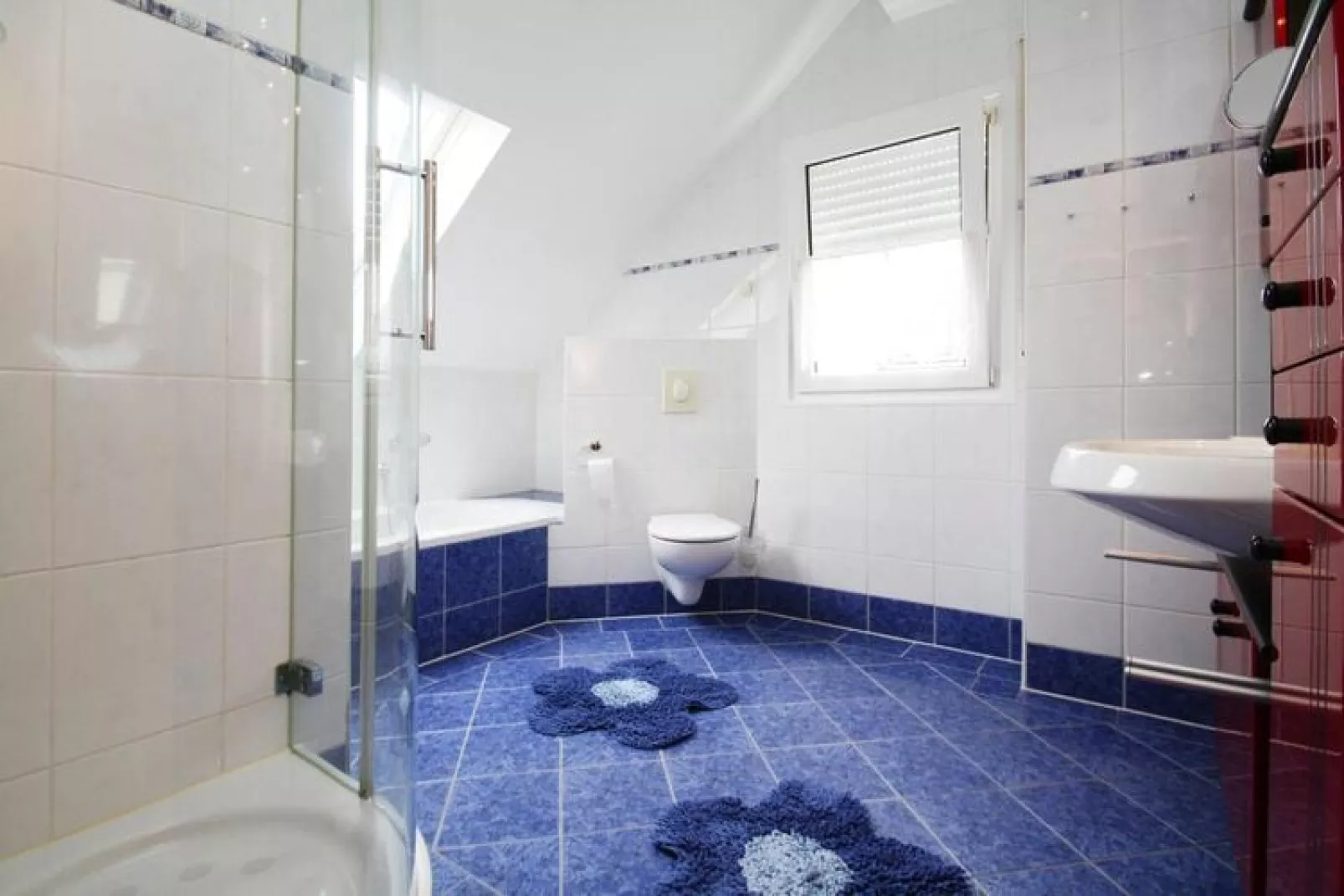 Adler 145 qm-Bathroom