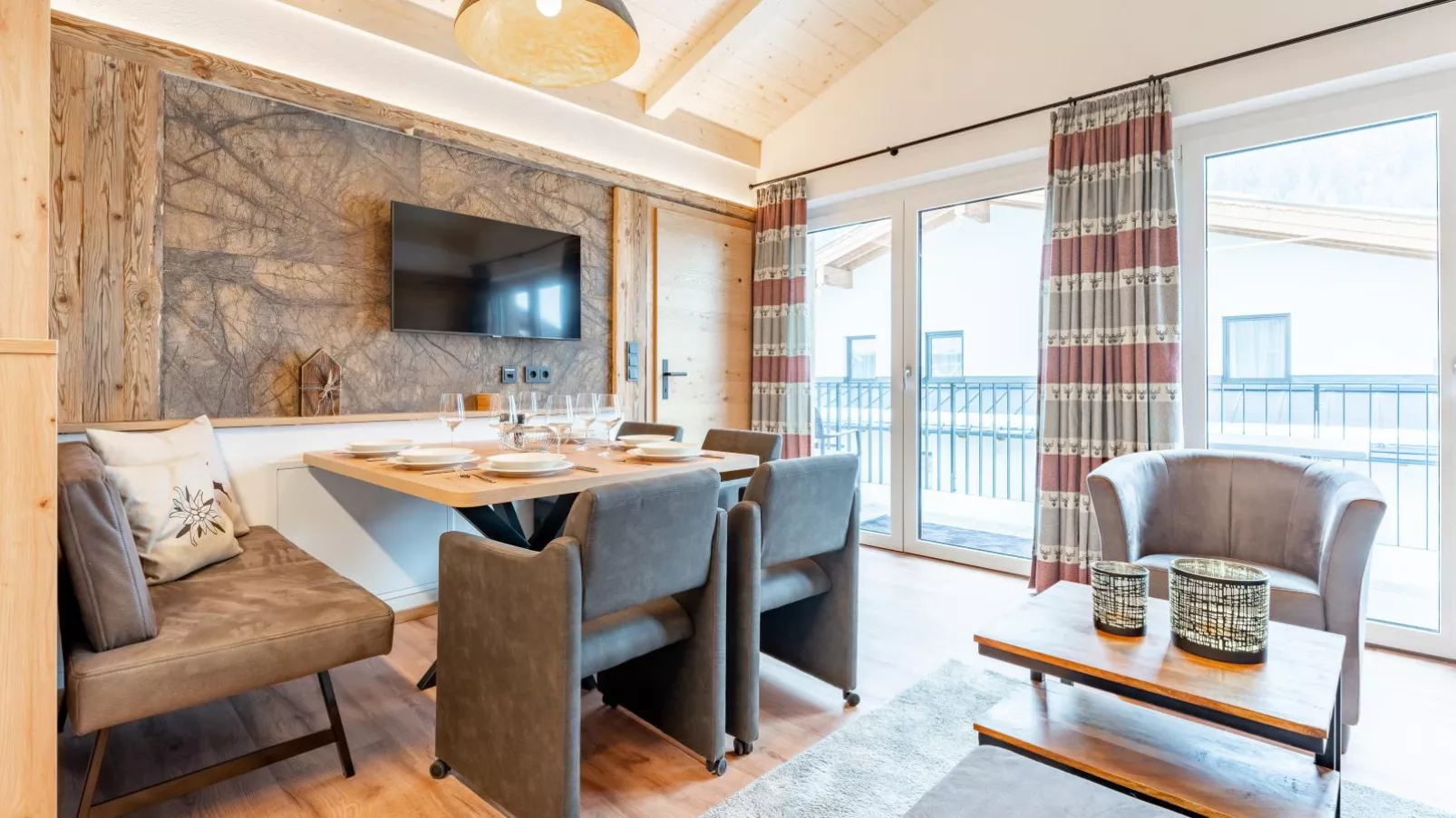 Falken Suites TOP 7-Dining room