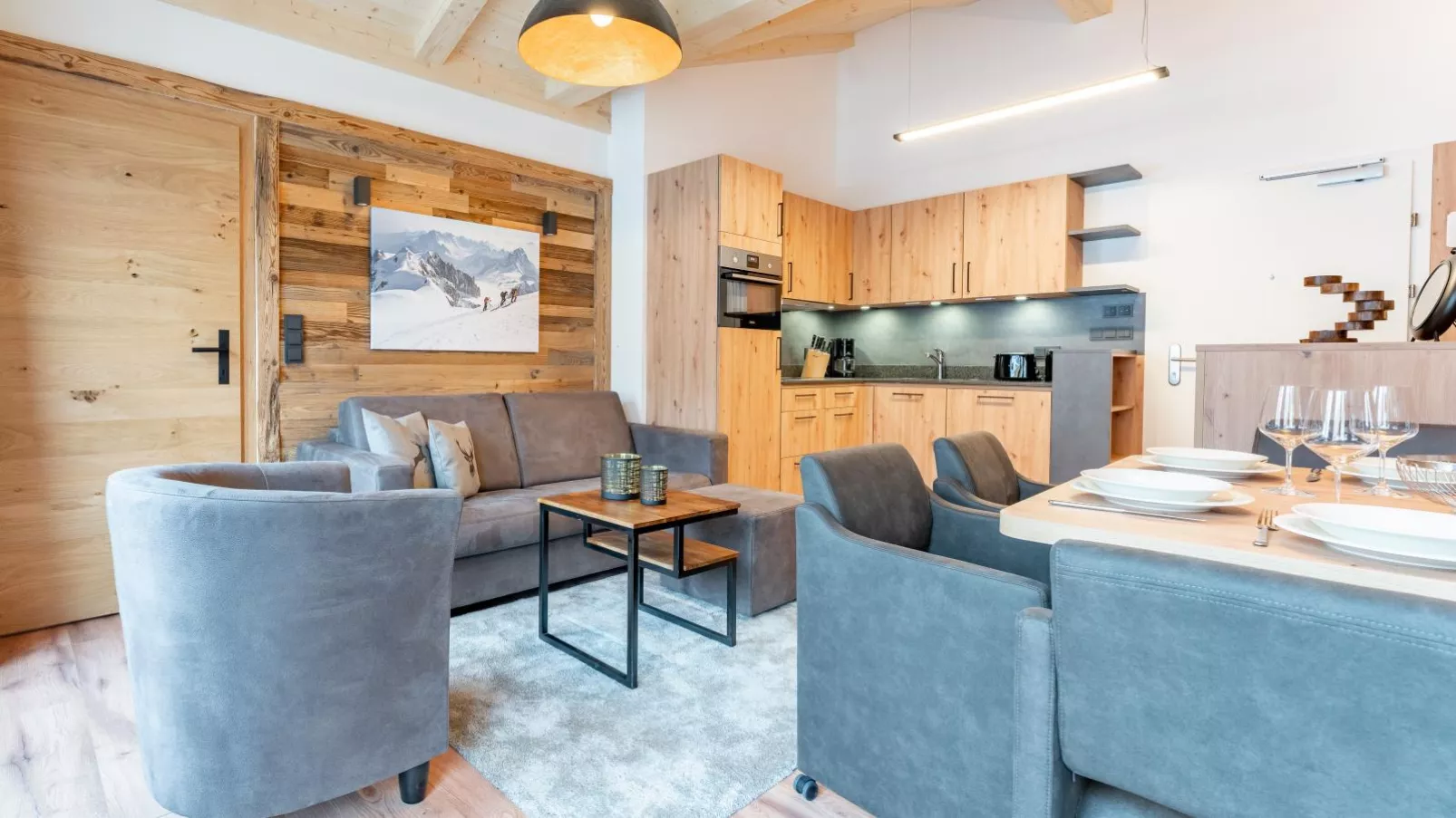 Falken Suites TOP 7-Living room