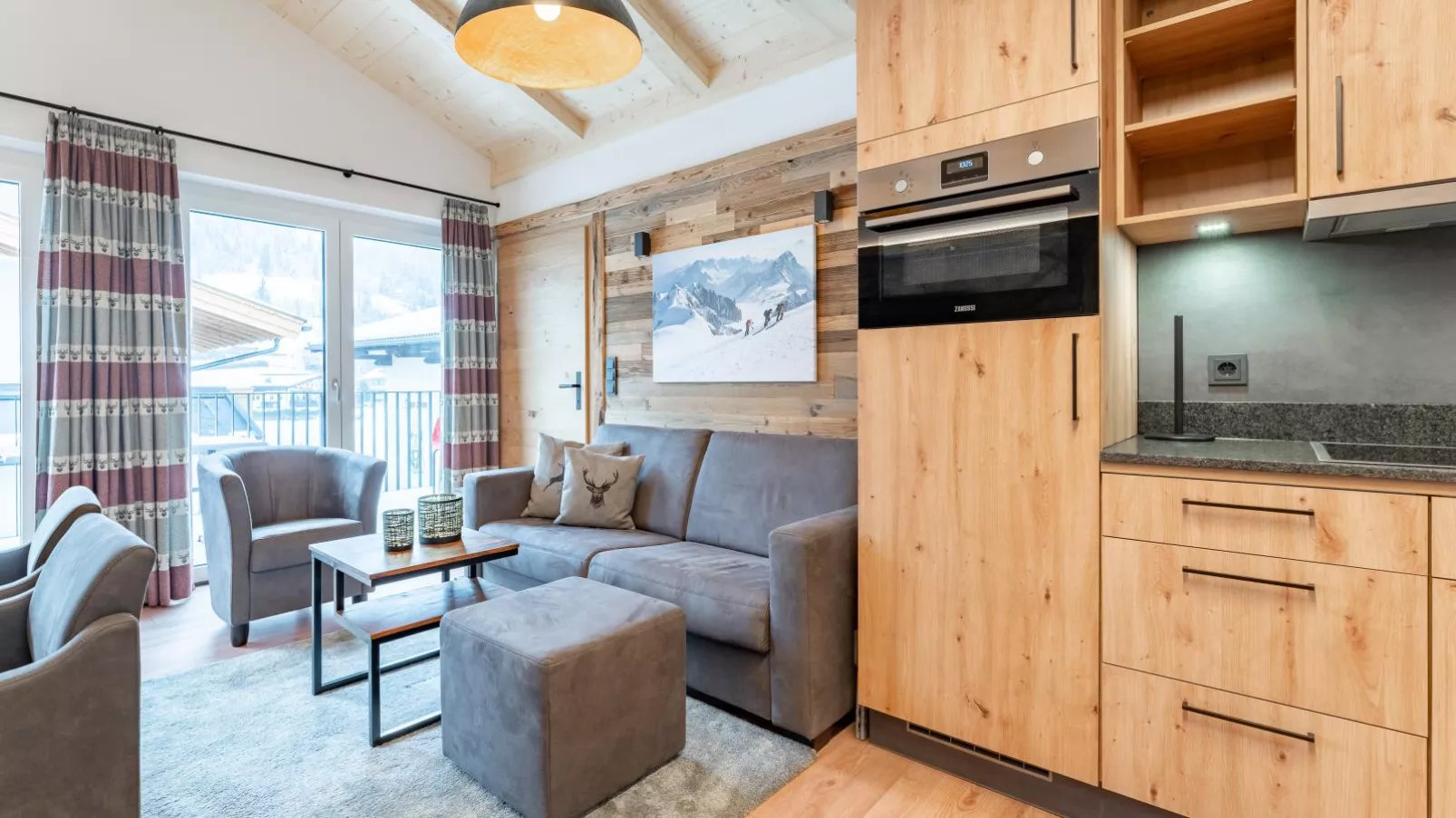 Falken Suites TOP 7-Living room