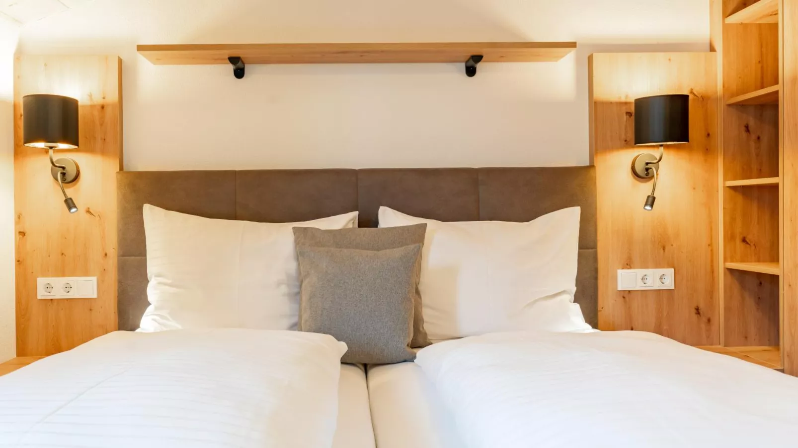 Falken Suites TOP 7-Bedroom