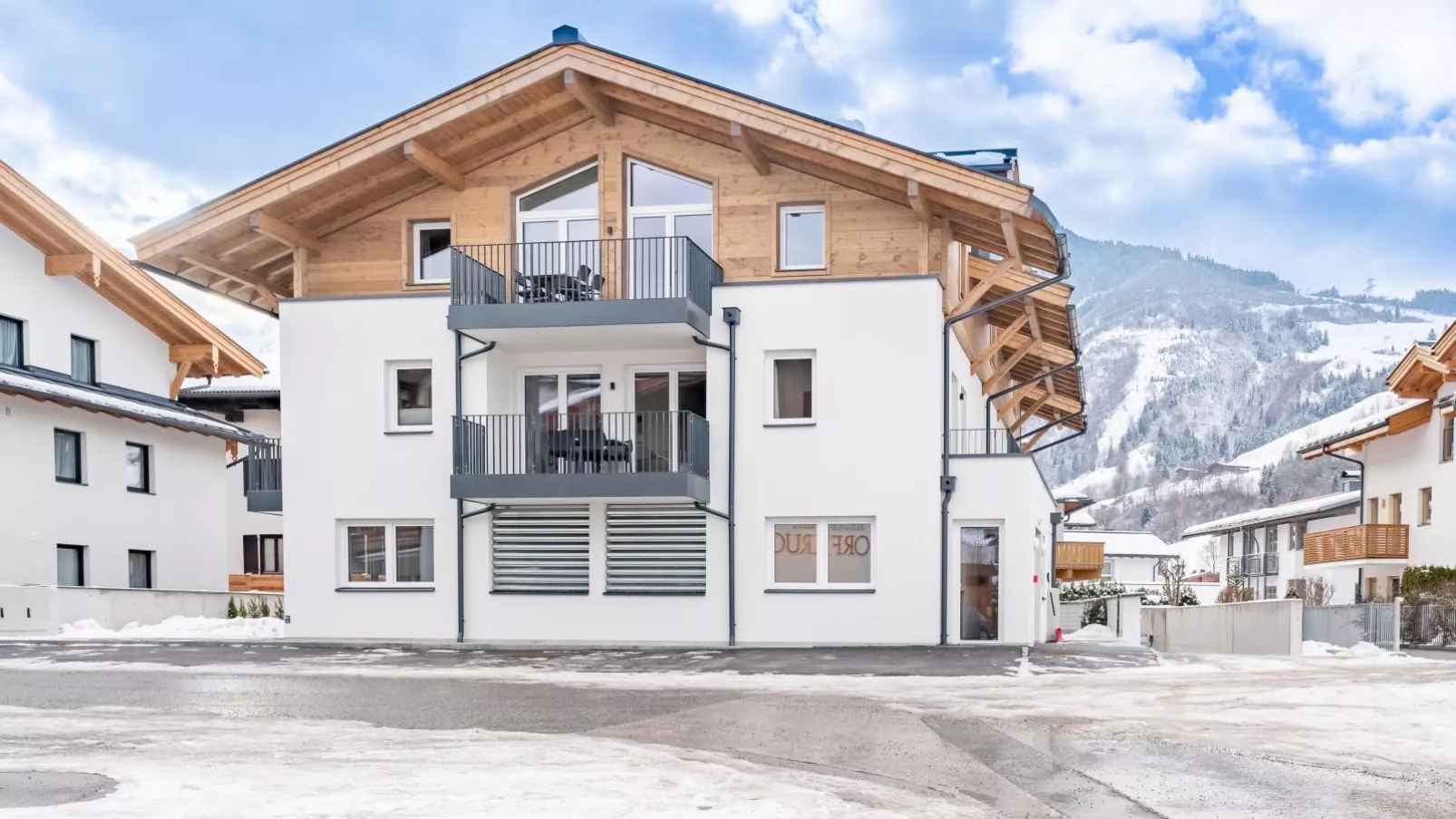 Falken Suites TOP 8-Exterior winter