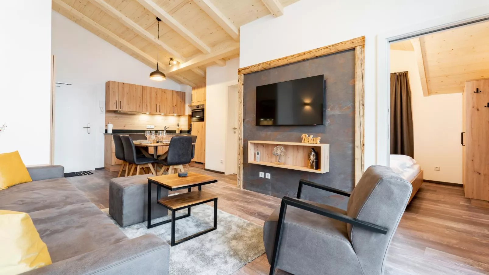 Falken Suites TOP 8-Living room