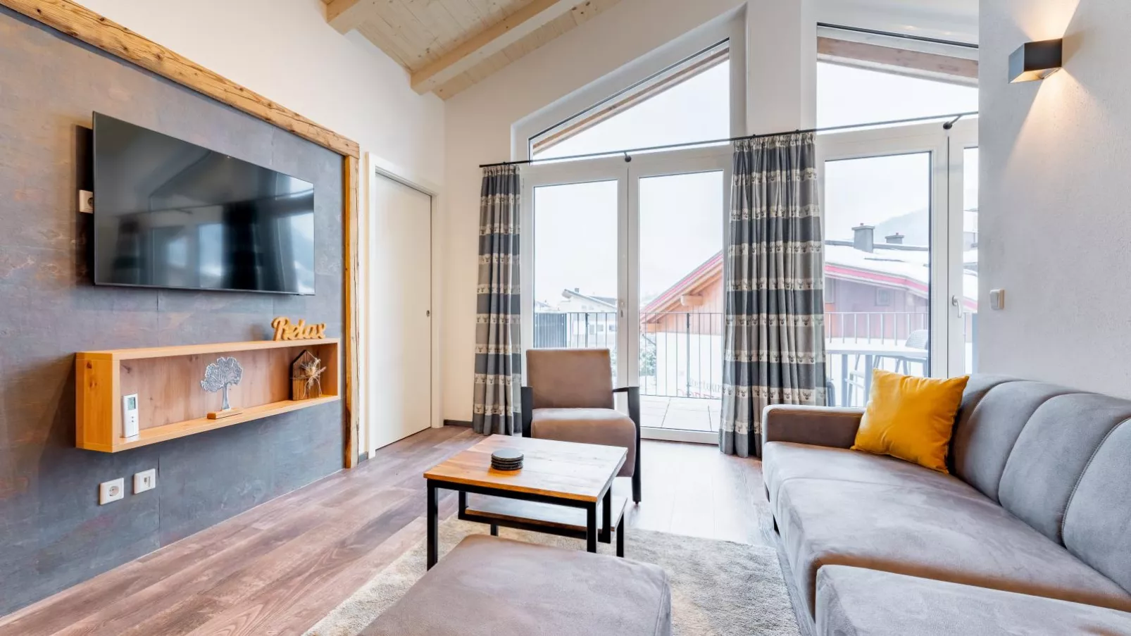 Falken Suites TOP 8-Living room