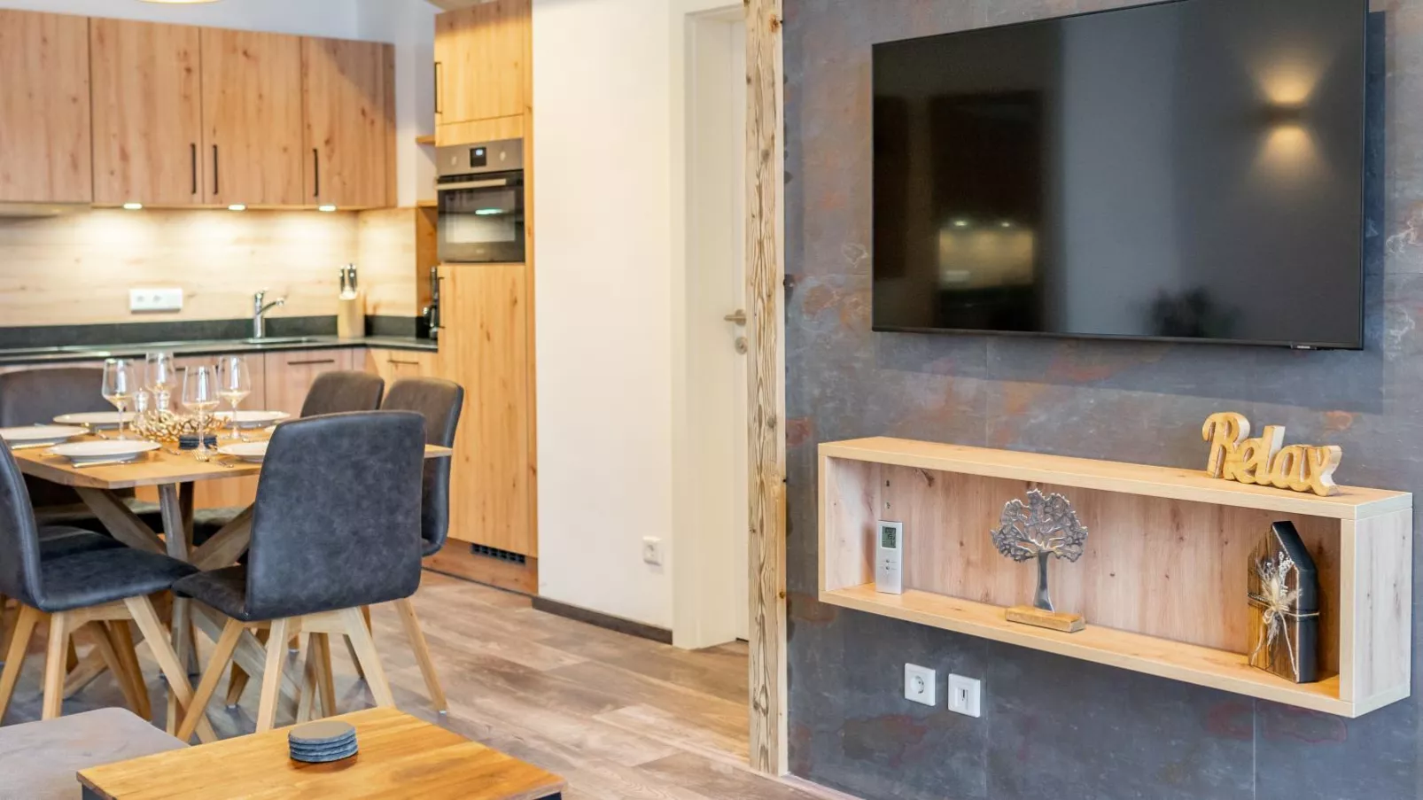 Falken Suites TOP 8-Living room