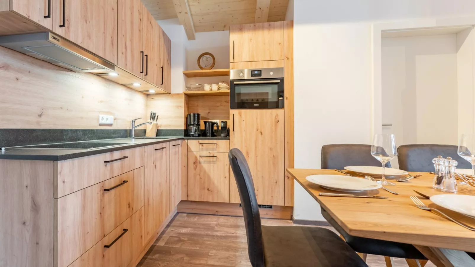 Falken Suites TOP 8-Kitchen