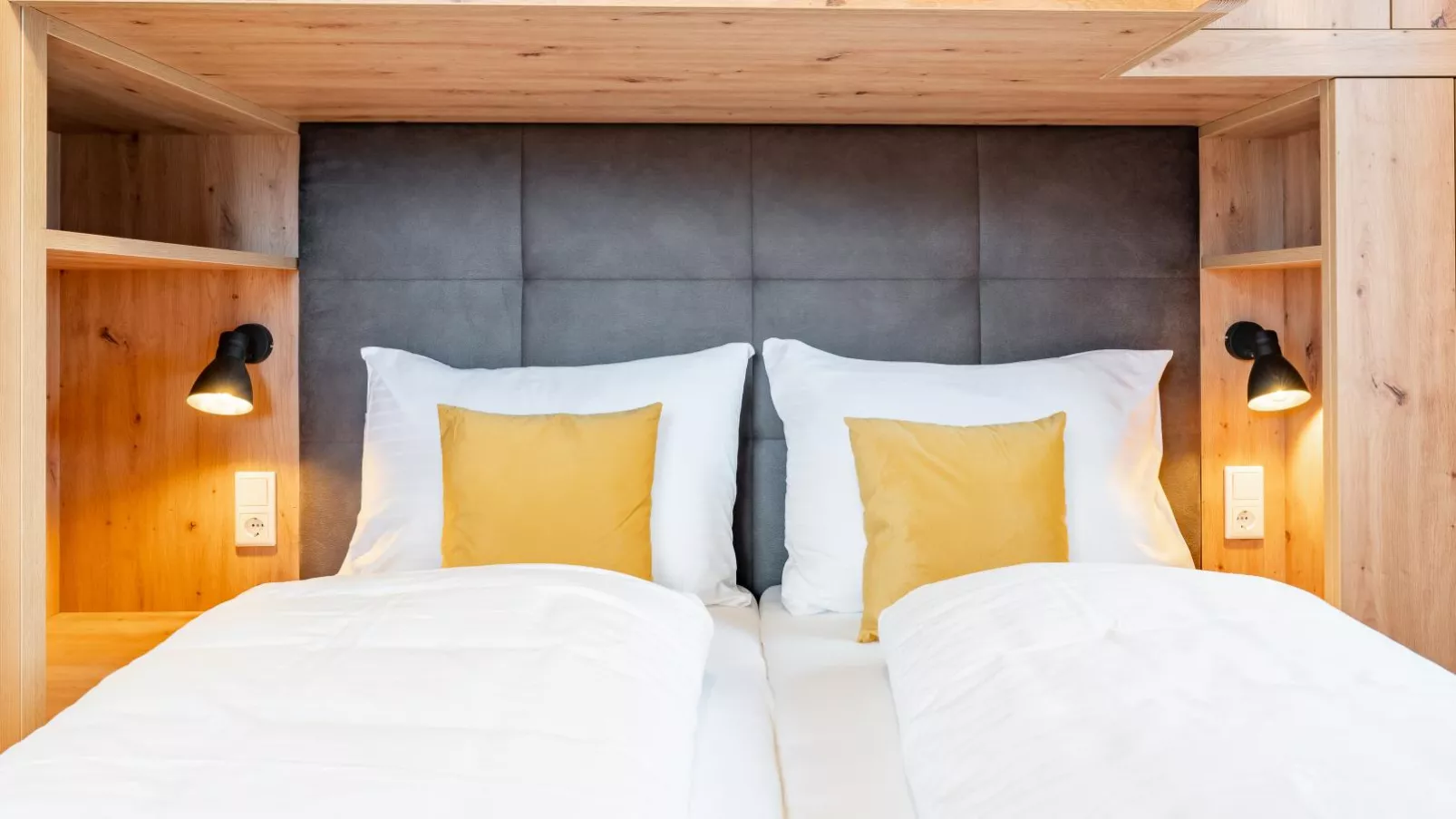 Falken Suites TOP 8-Bedroom
