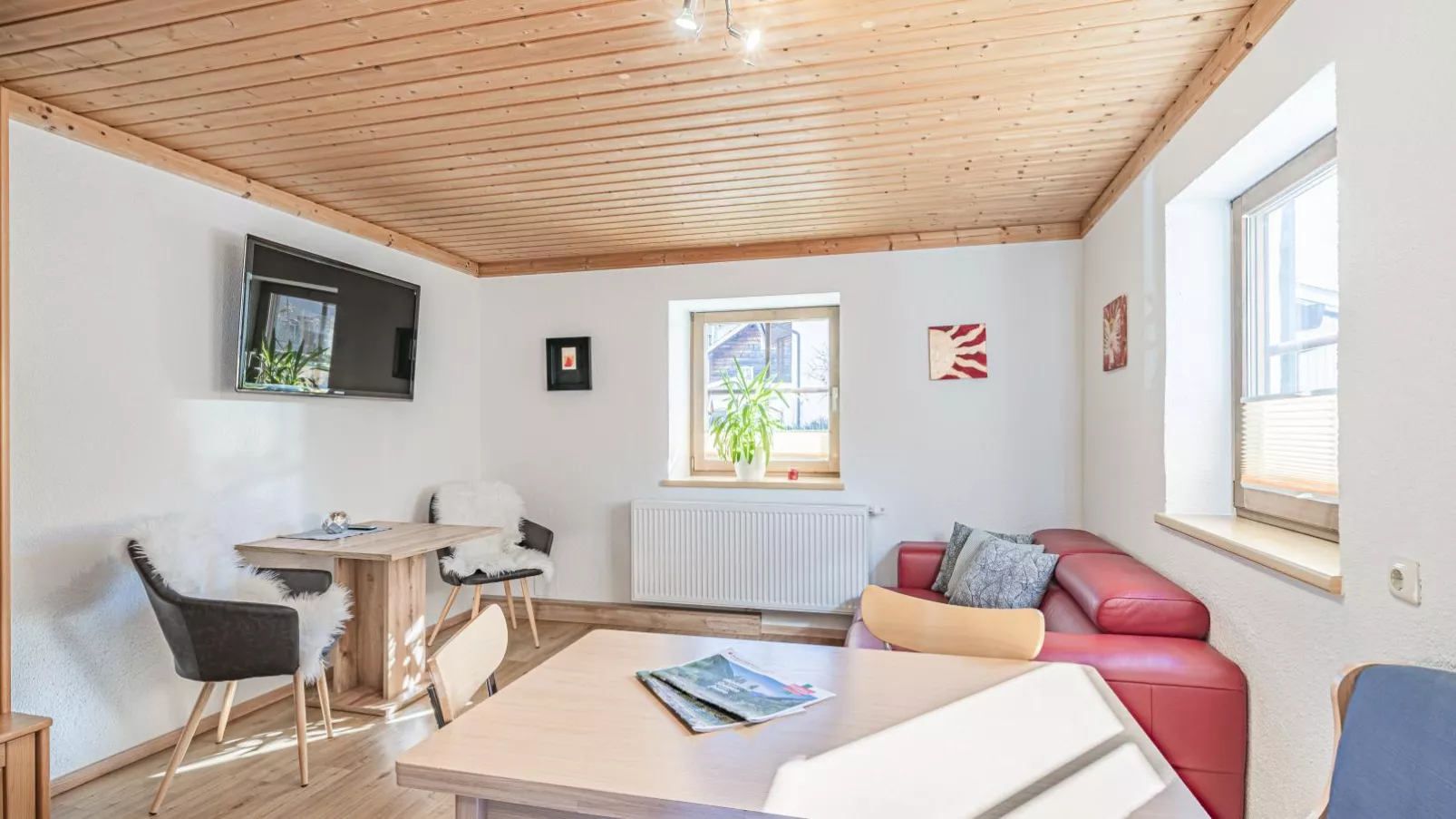 Bergzeit-Dining room