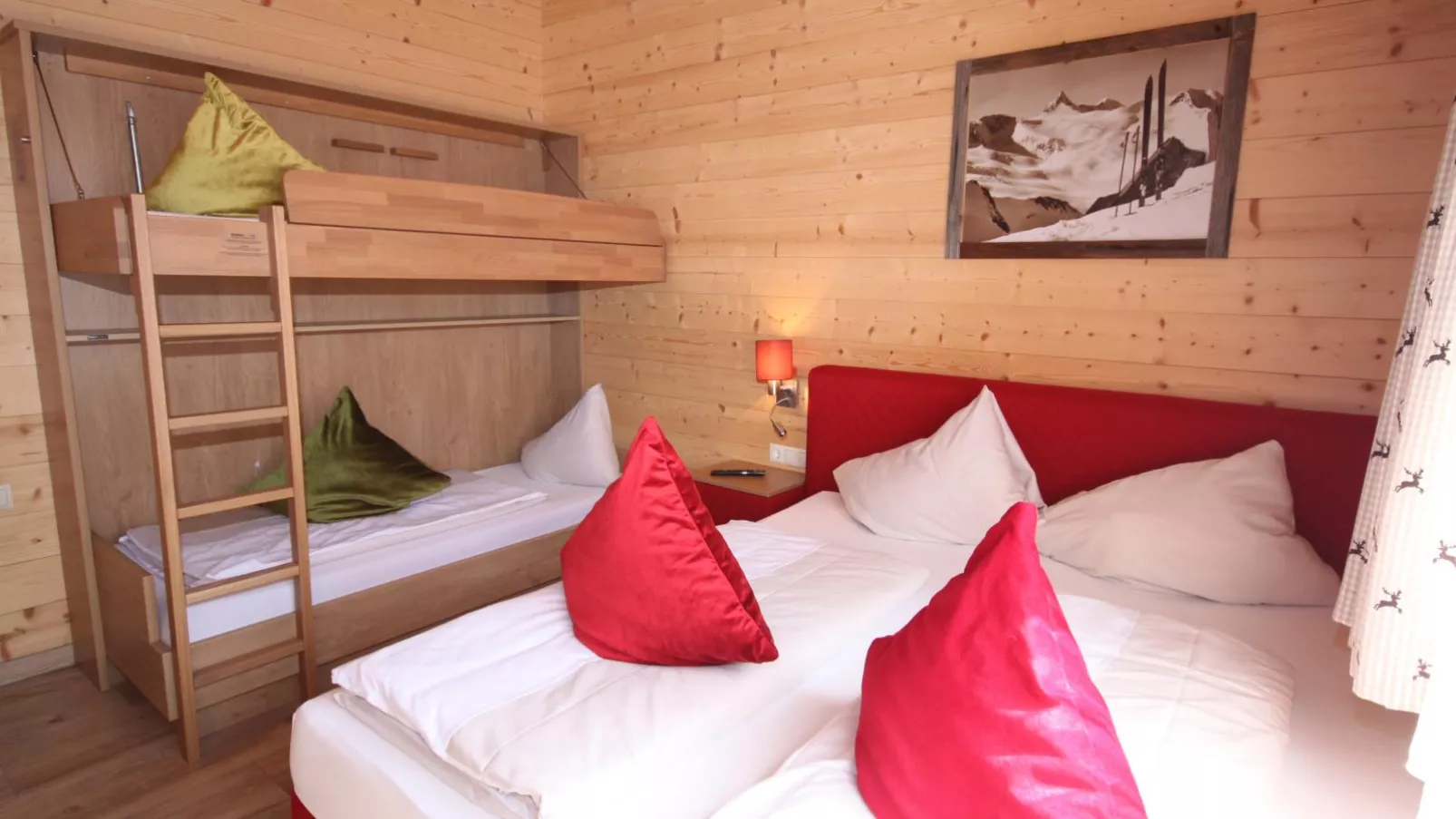 Kaprun Lodge - L-Bedroom