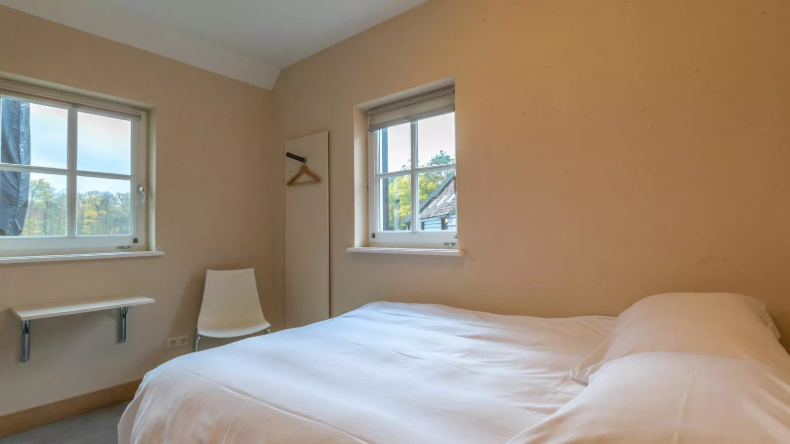 Jager en Hooijmijt-Bedroom