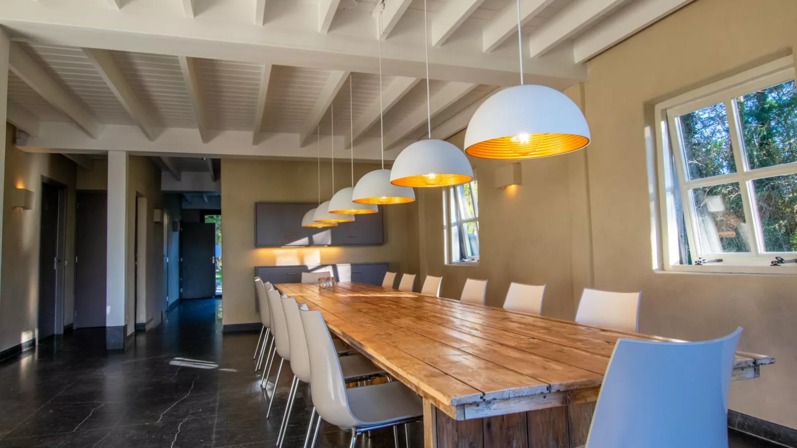 Landhuis de Vos-Dining room