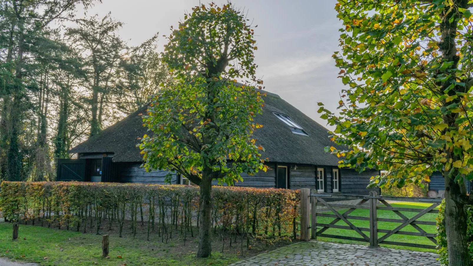 Landhuis de Vos-Exterior summer