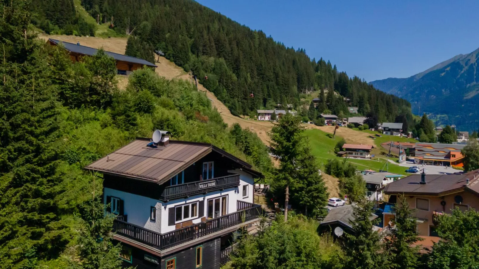 Villa Taube-Exterior summer
