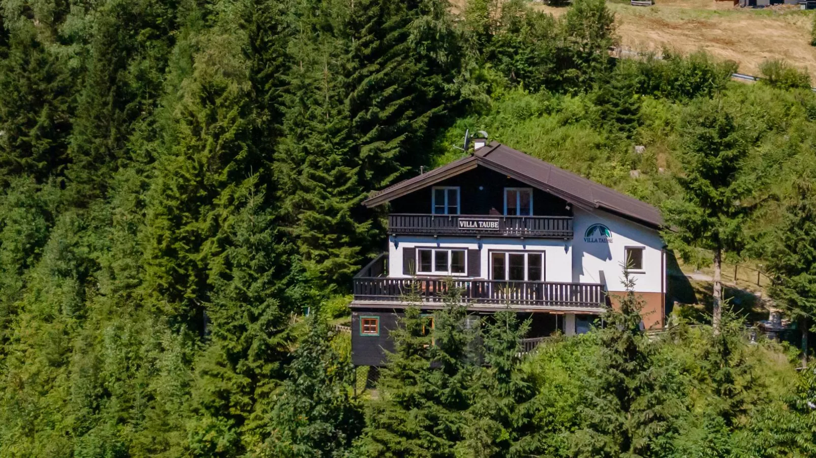 Villa Taube-Exterior summer