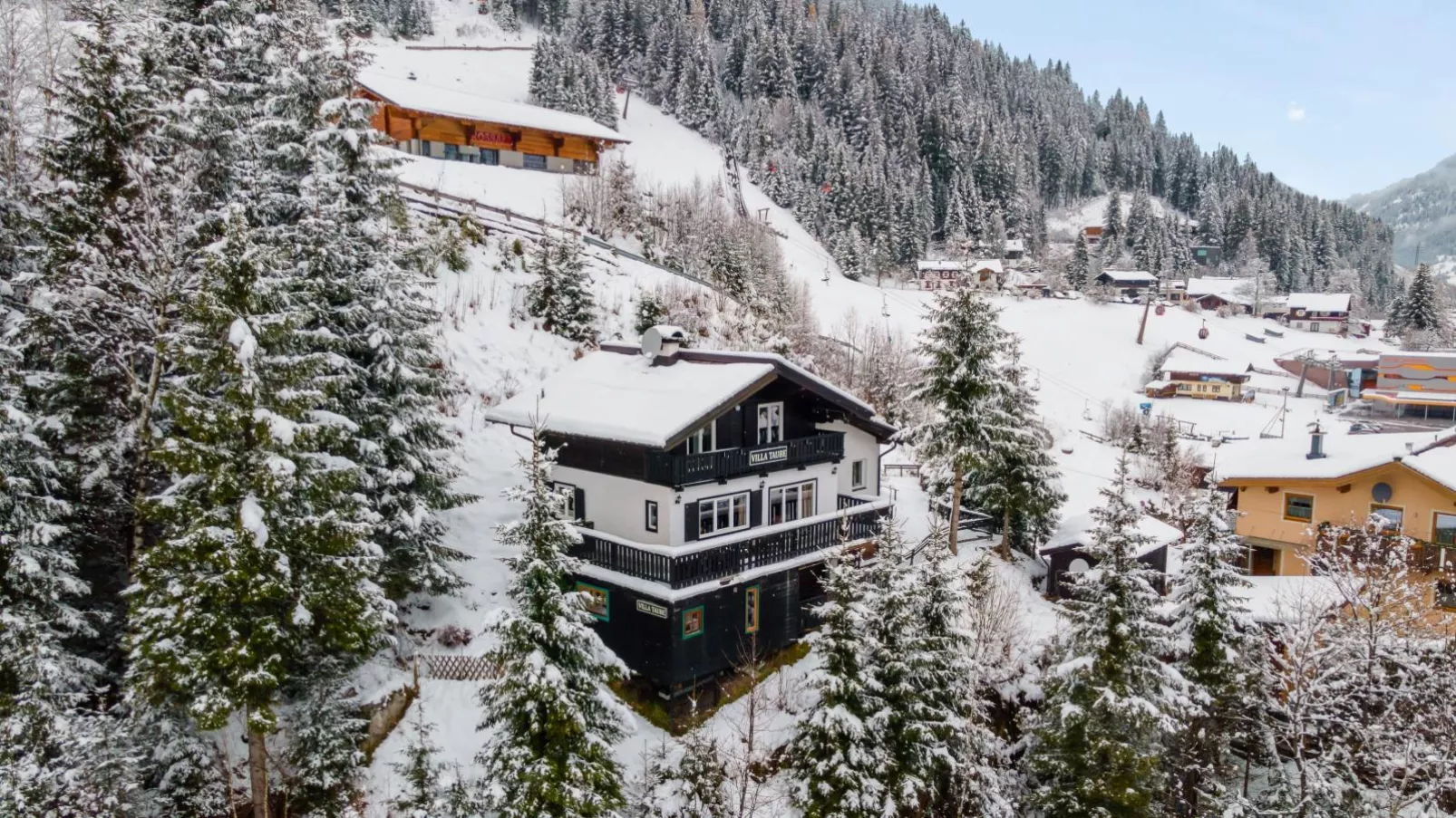 Villa Taube-Exterior winter