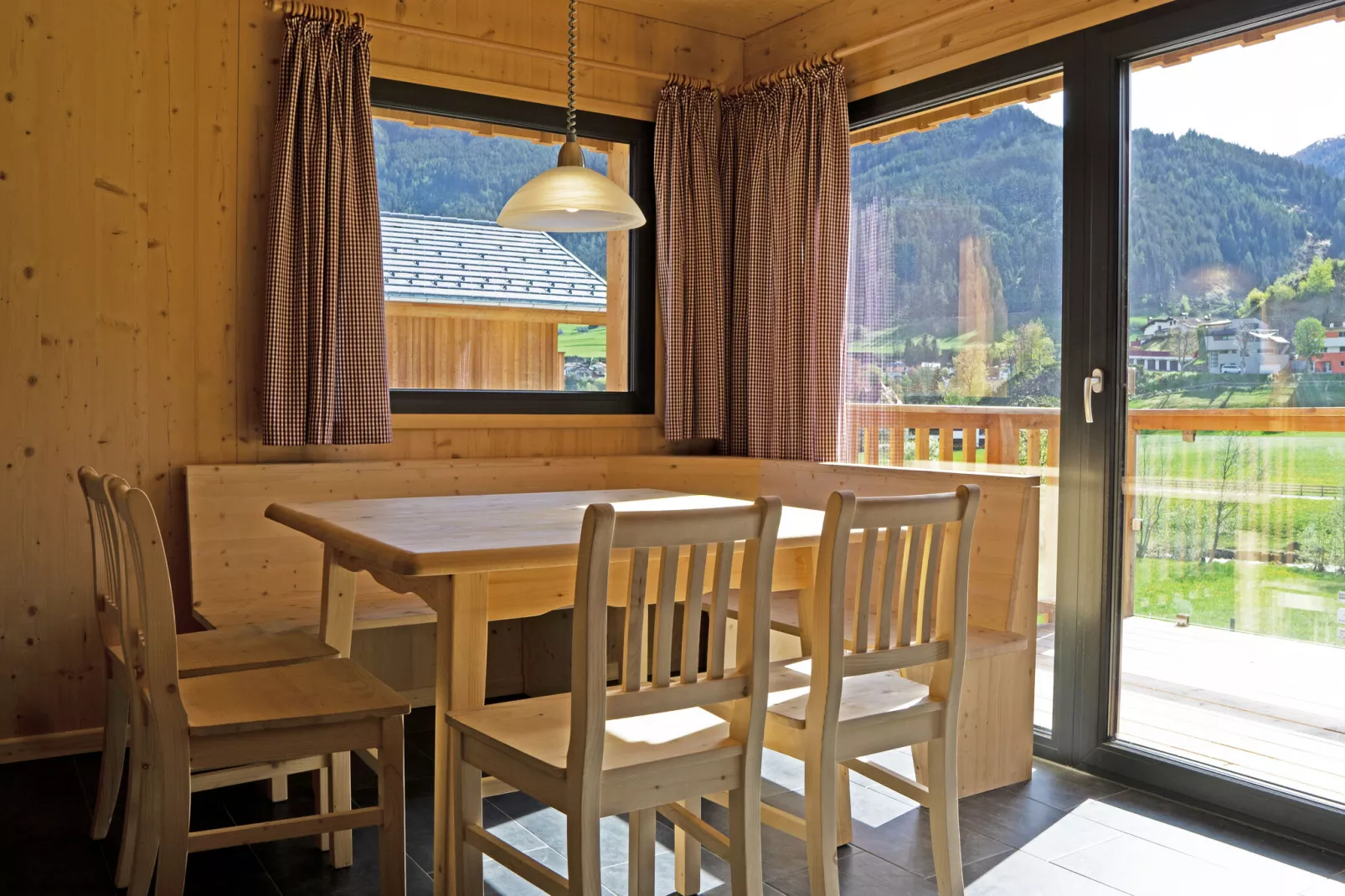 Bergeralm Chalets 1-Living room