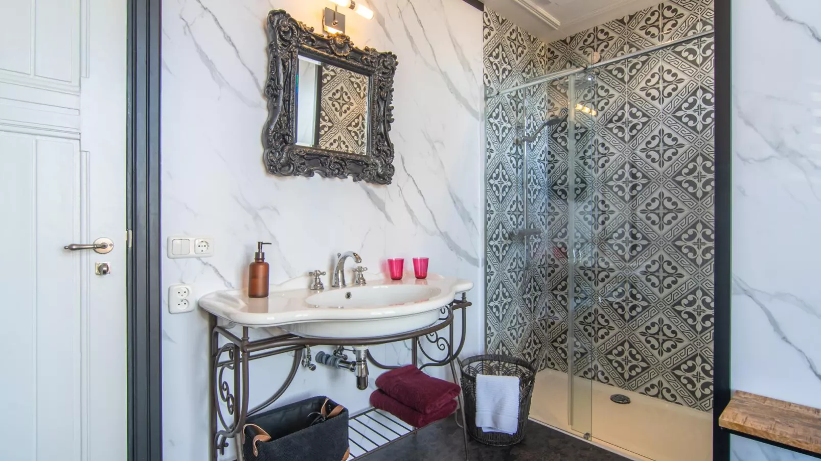 Villa Lucia-Bathroom