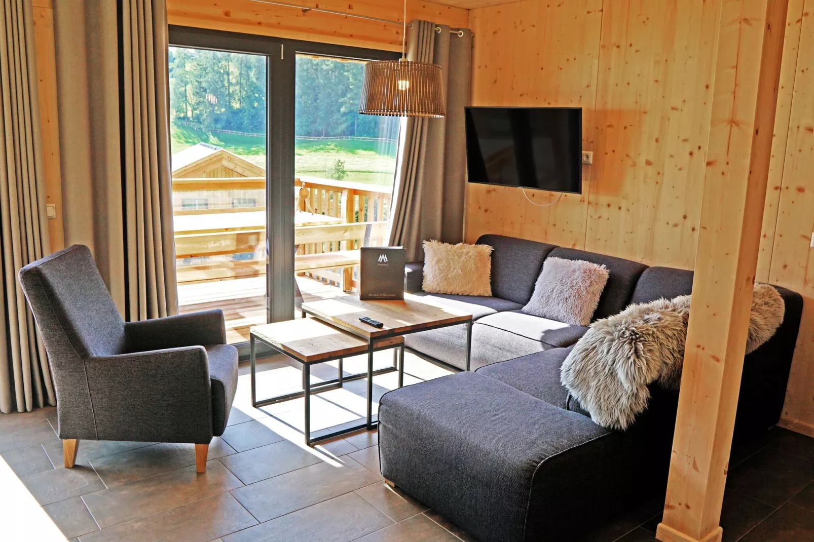 Bergeralm Chalets 1-Living room