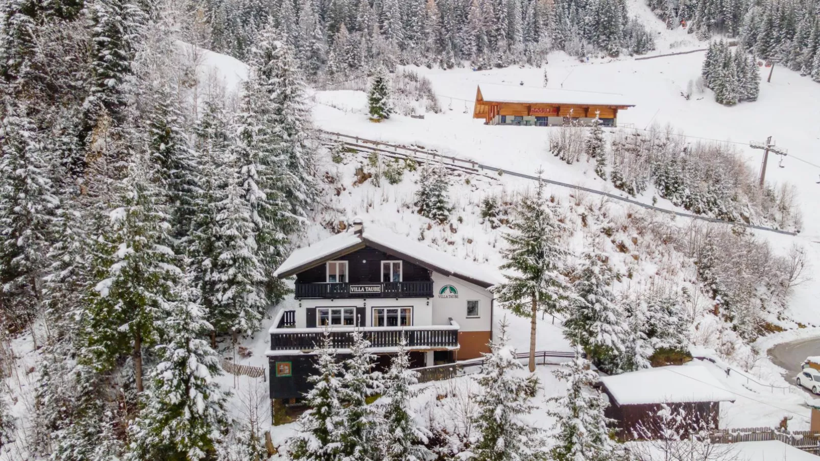 Hütte Taube-Exterior winter