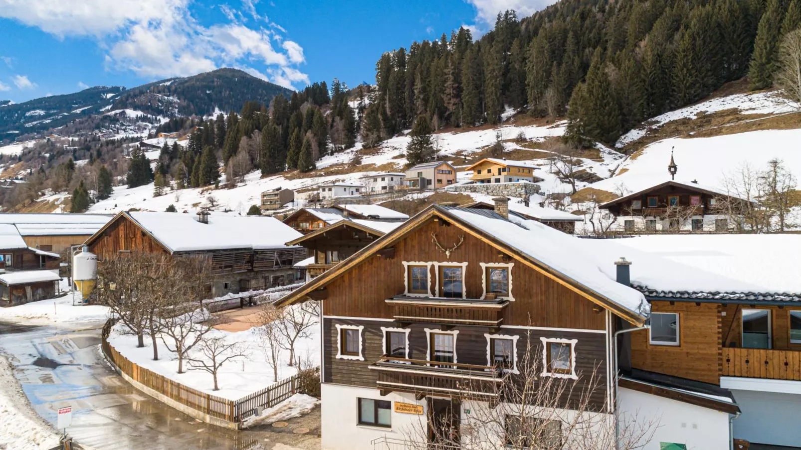 Kitzbüheler Alpen L-Exterior winter