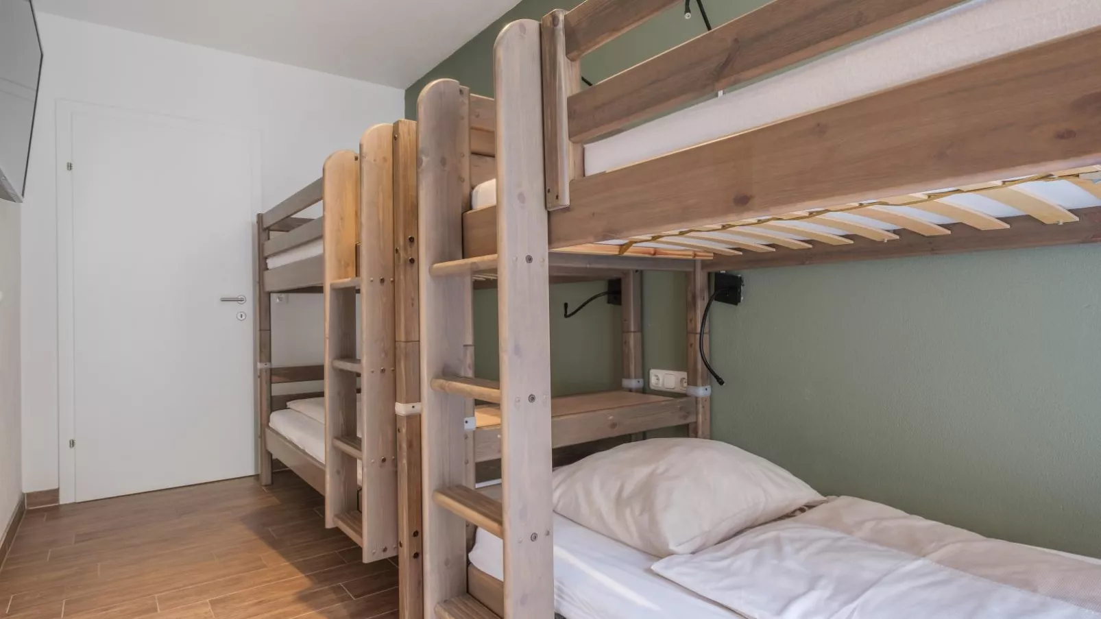 Emma Top 1-Bedroom