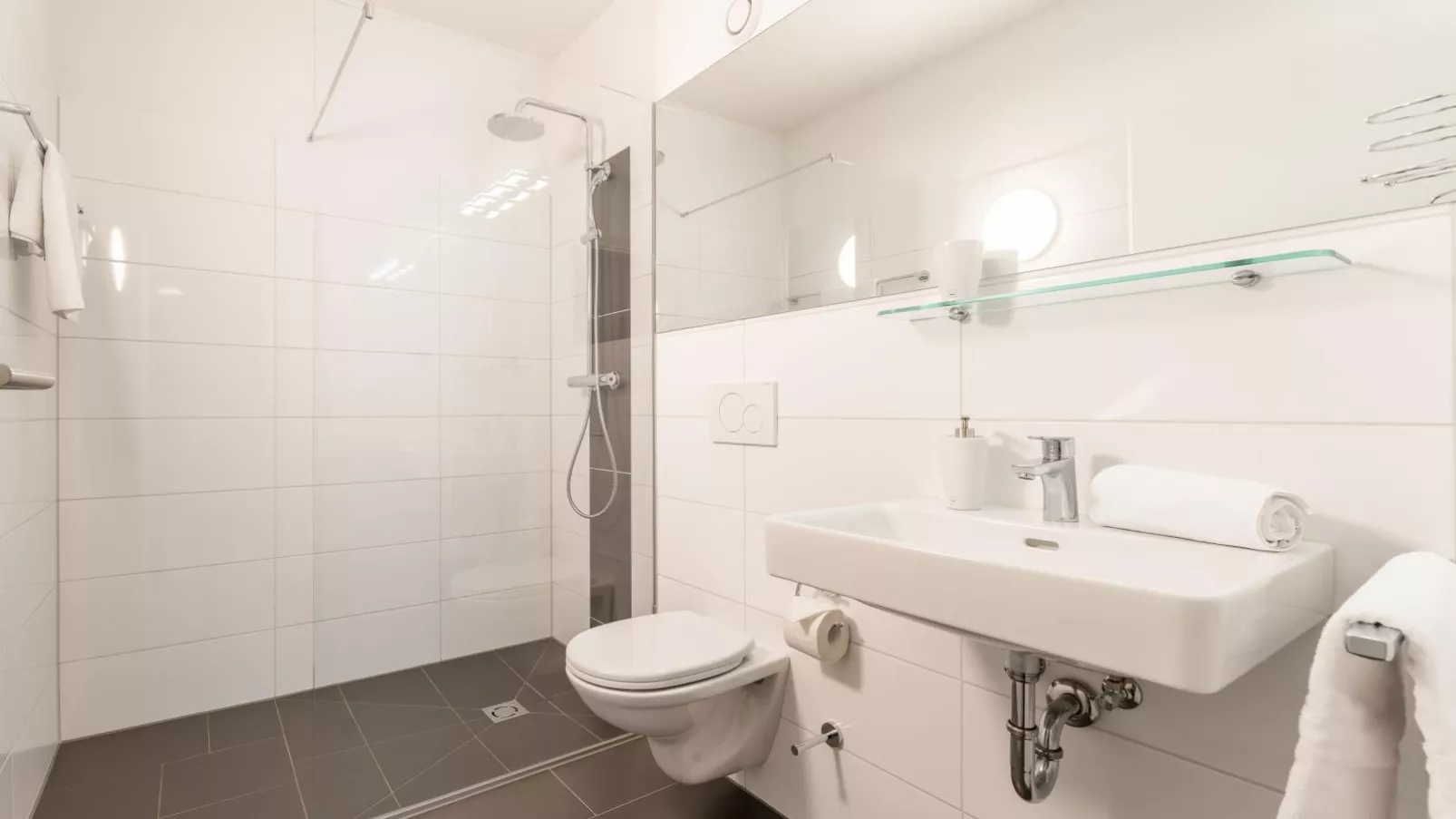 Emma Top 3 XL-Bathroom