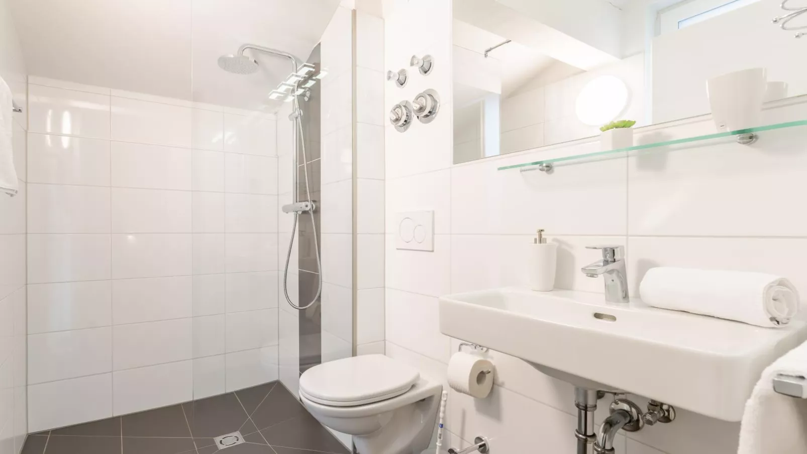 Emma Top 3 XL-Bathroom