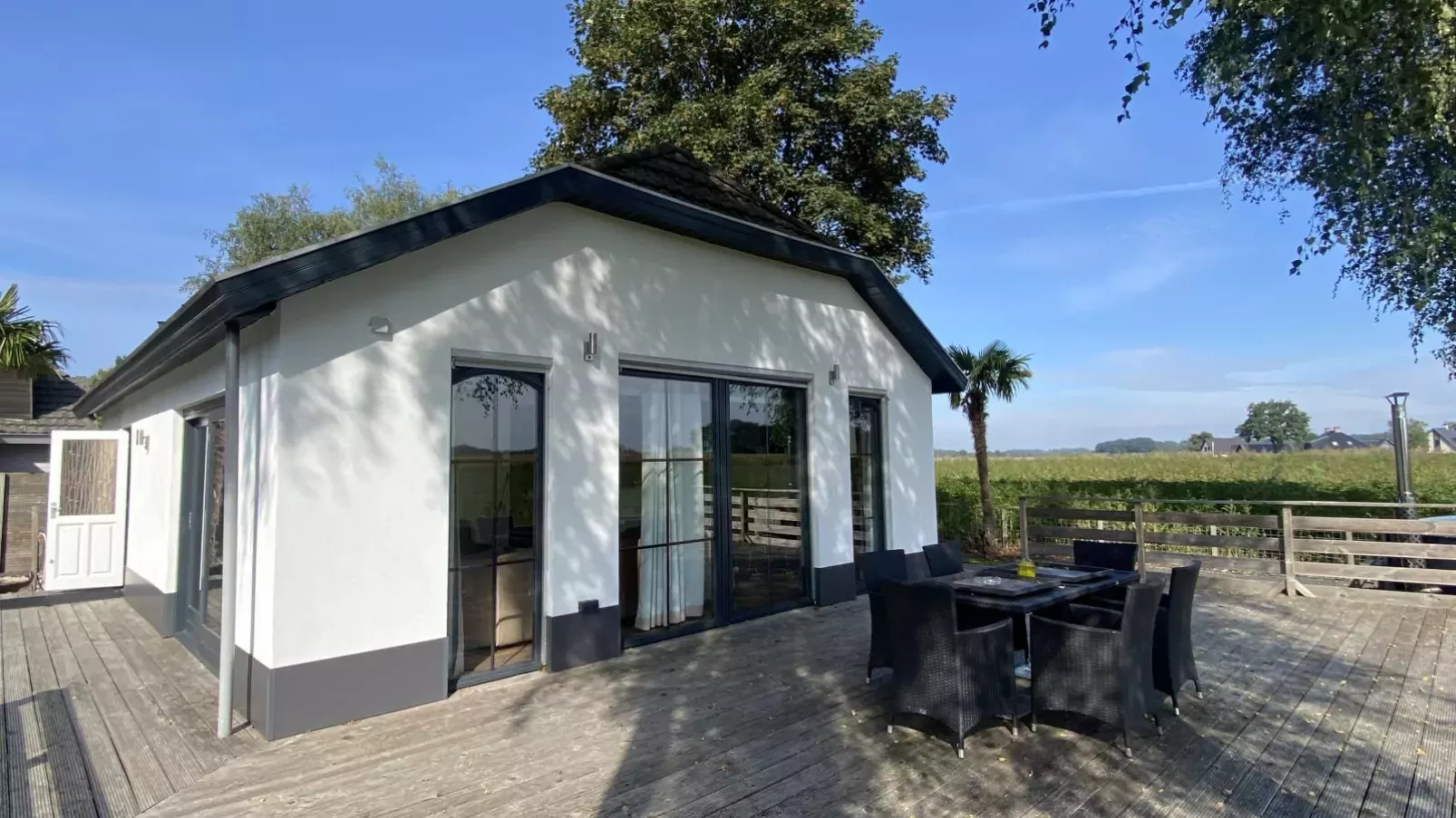 De Kolibrie-Exterior summer