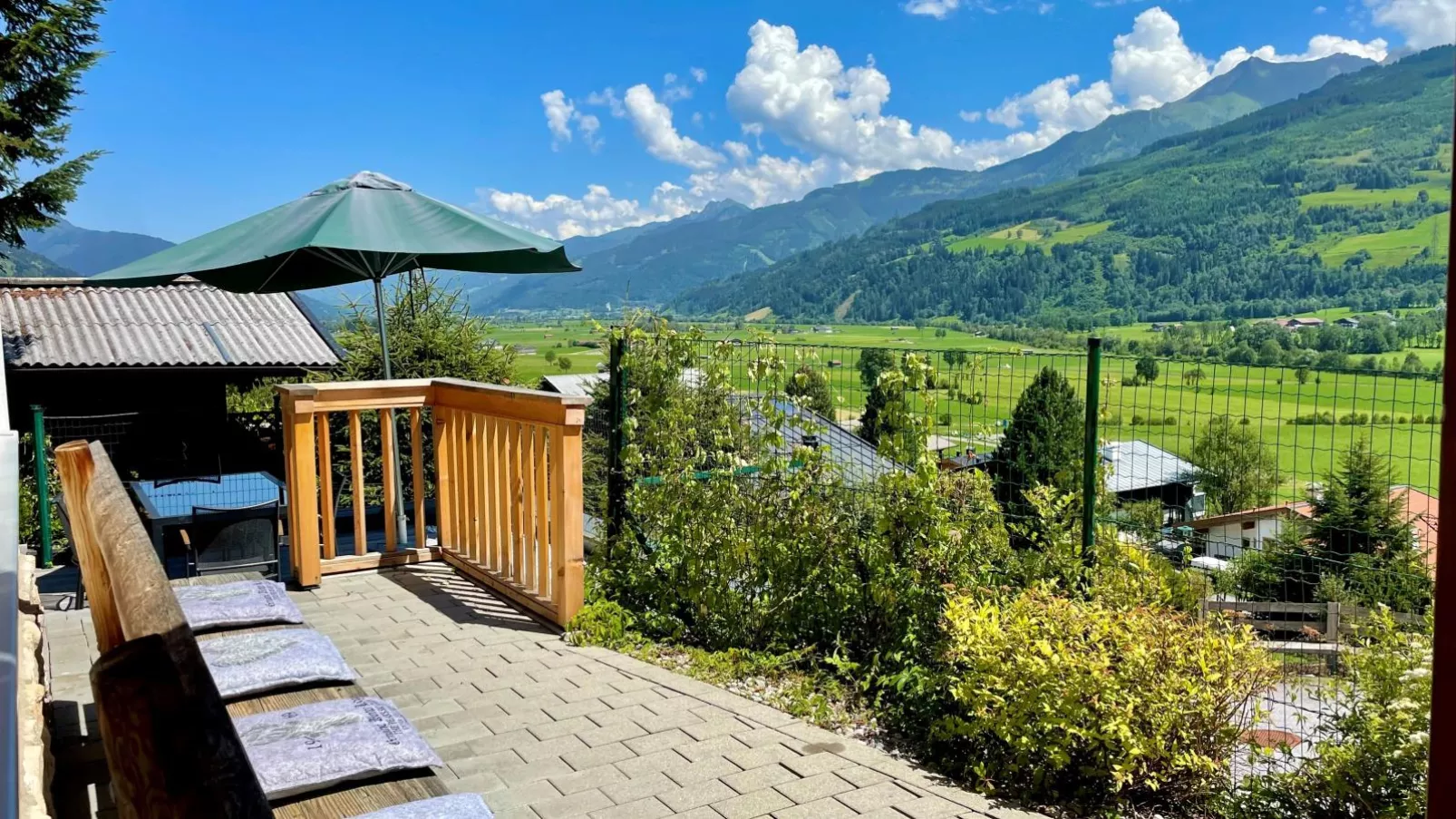 Chalet Erlebnishaus I-Terrace balcony