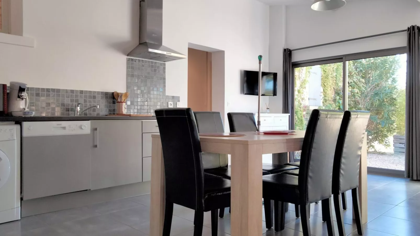 Les Platanes-Kitchen