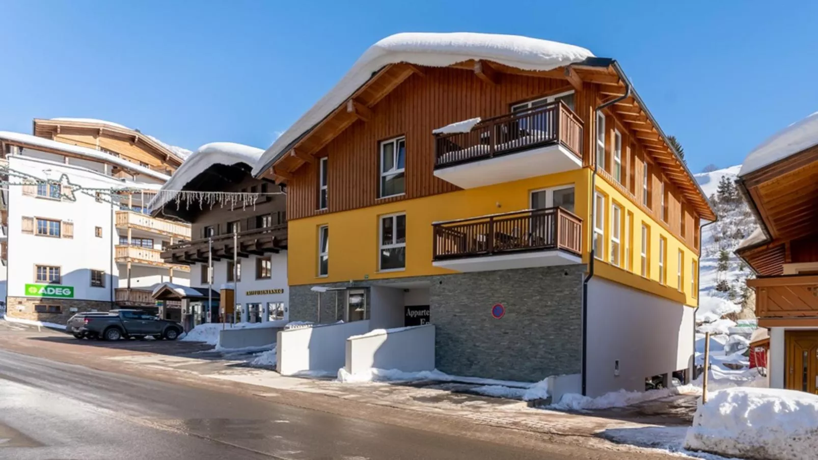 Emma Top 3-Exterior winter