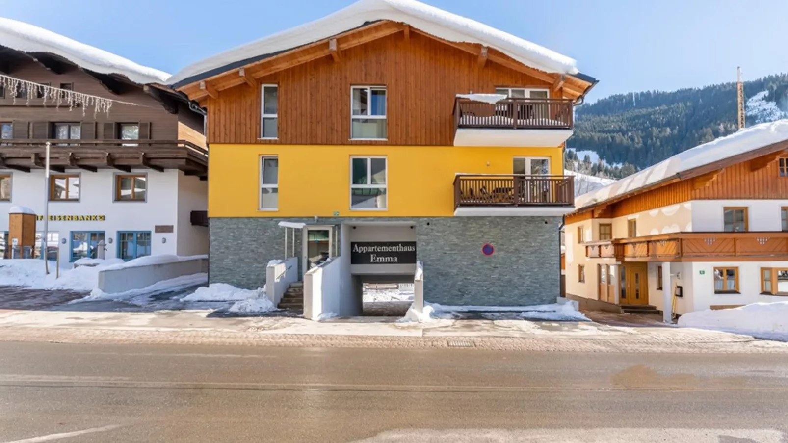 Emma Top 3-Exterior winter