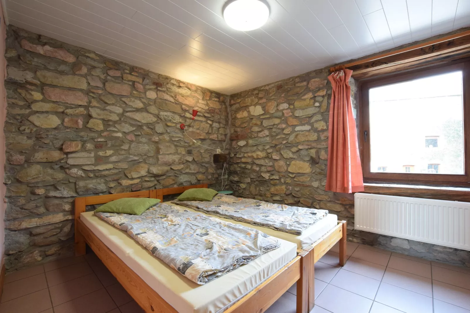 Dans les Champs-Bedroom