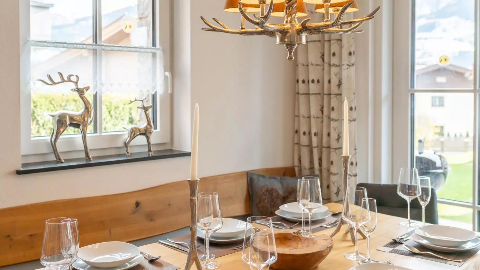 Green Garden Lodge B3-Dining room