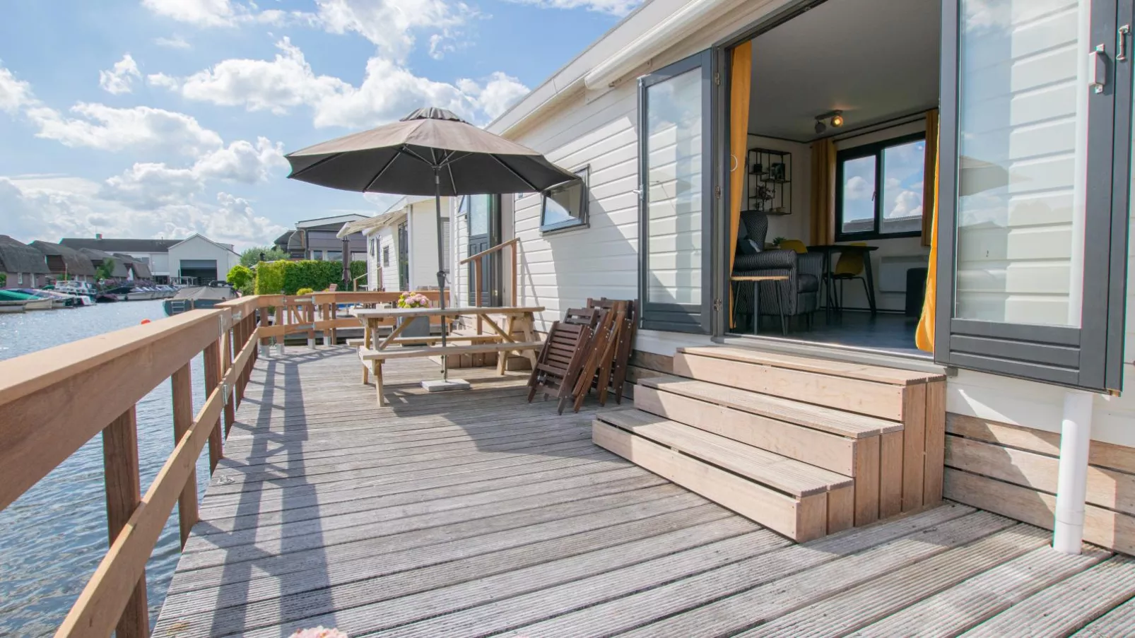 Blauwborst 24-20-Terrace balcony