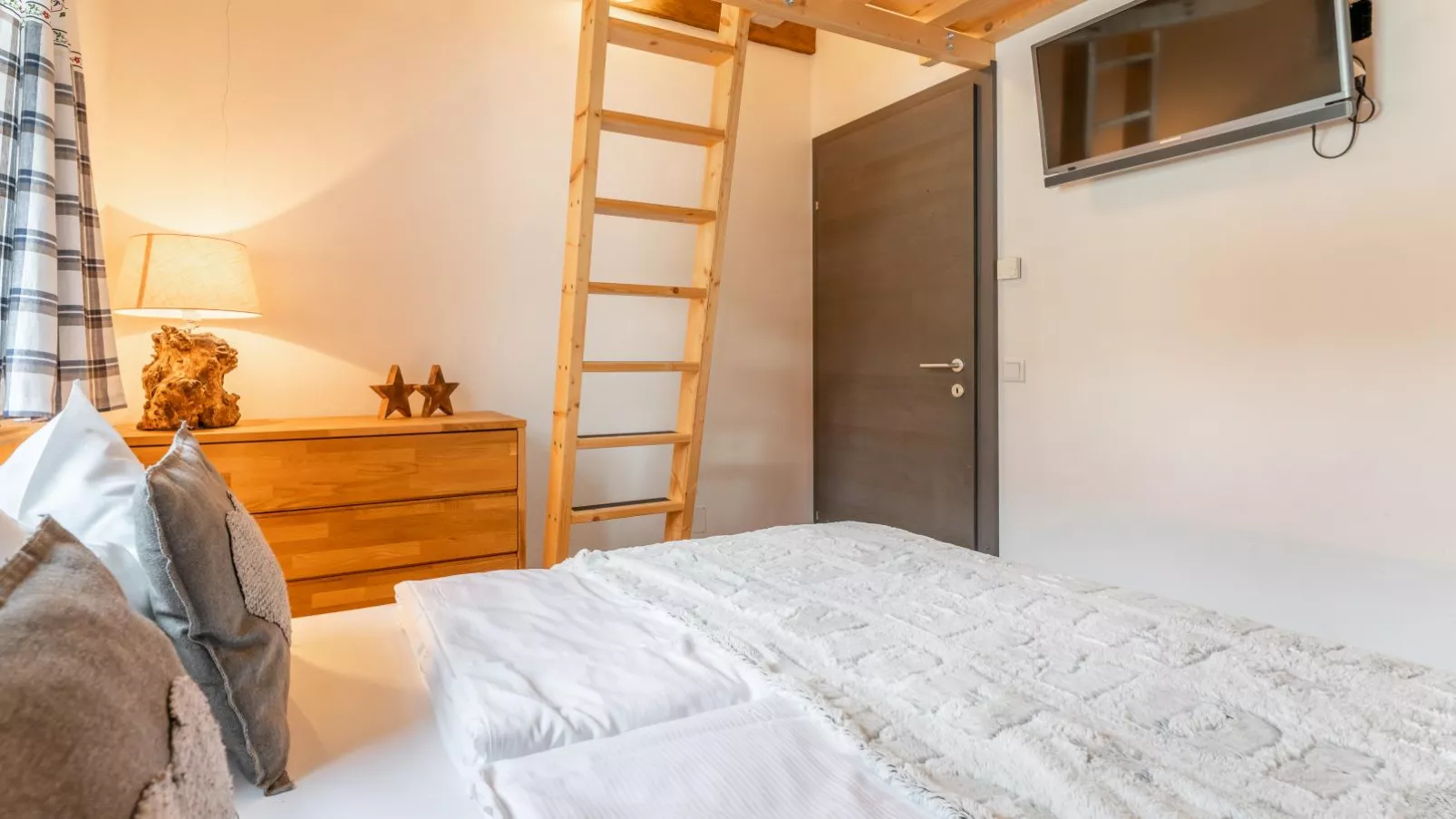 Green Garden Lodge B3-Bedroom
