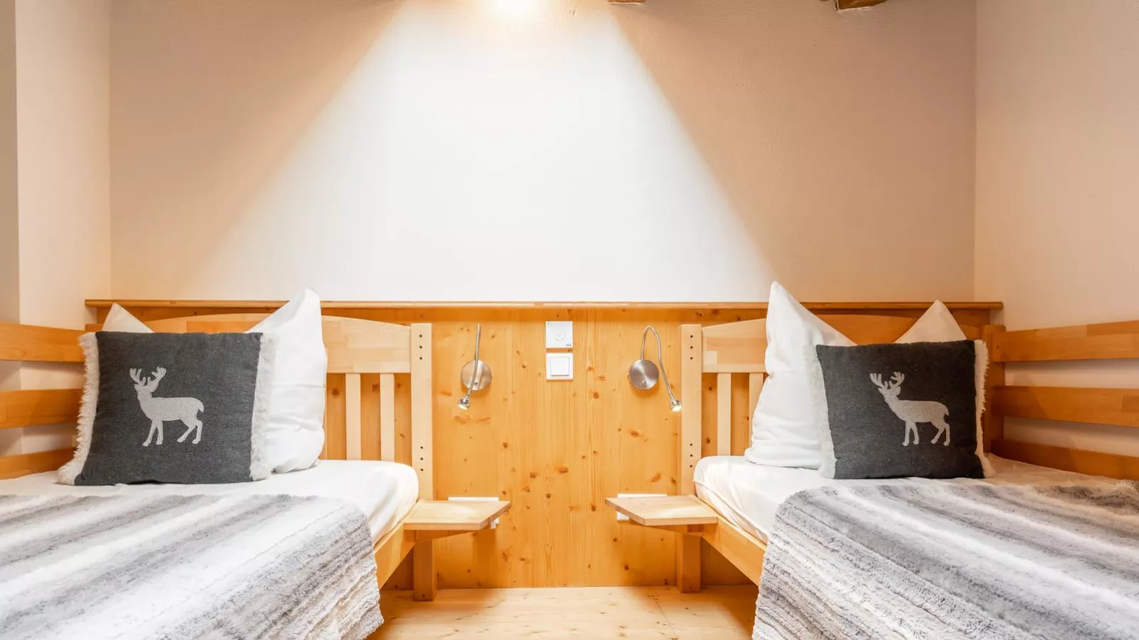 Green Garden Lodge B3-Bedroom
