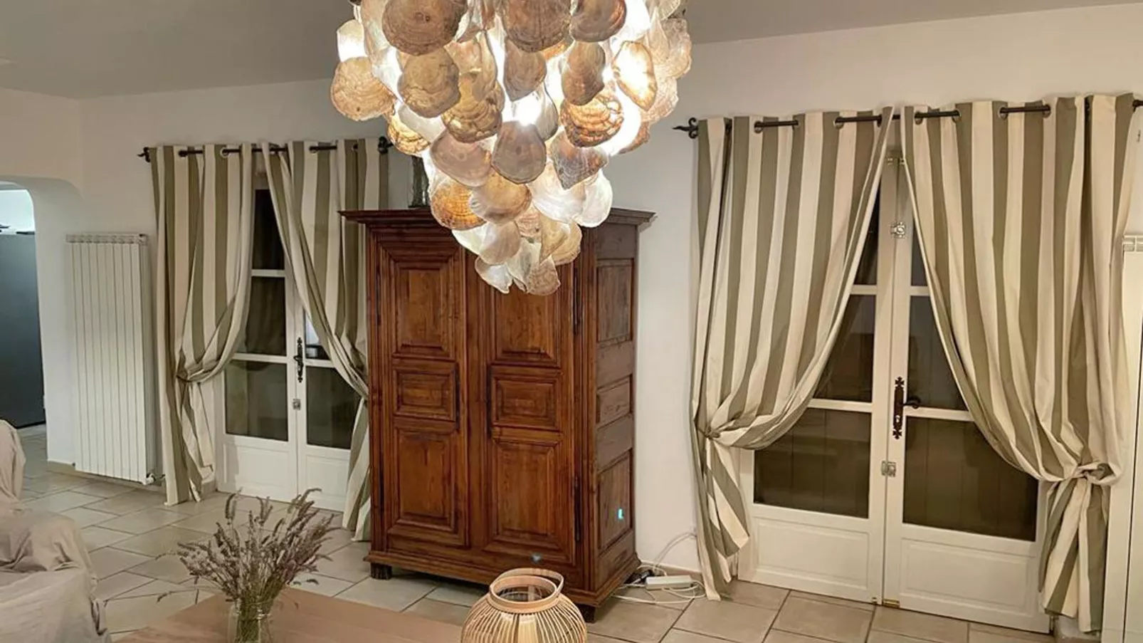 Grands Abayers-Living room