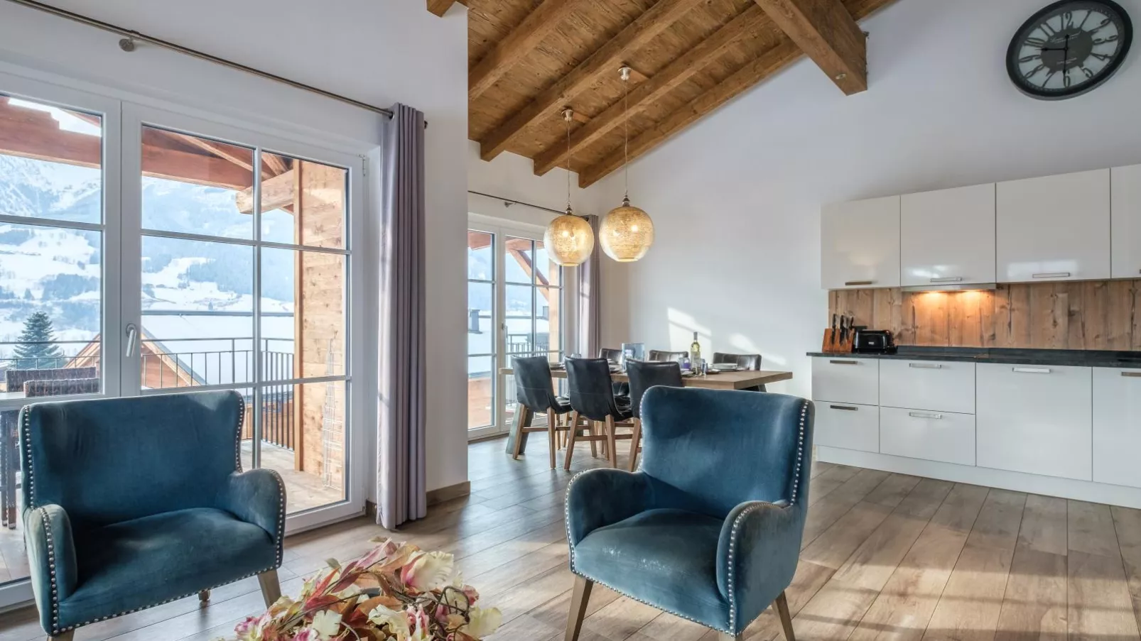 Luxury Tauern Suite Walchen Kaprun 8-Living room