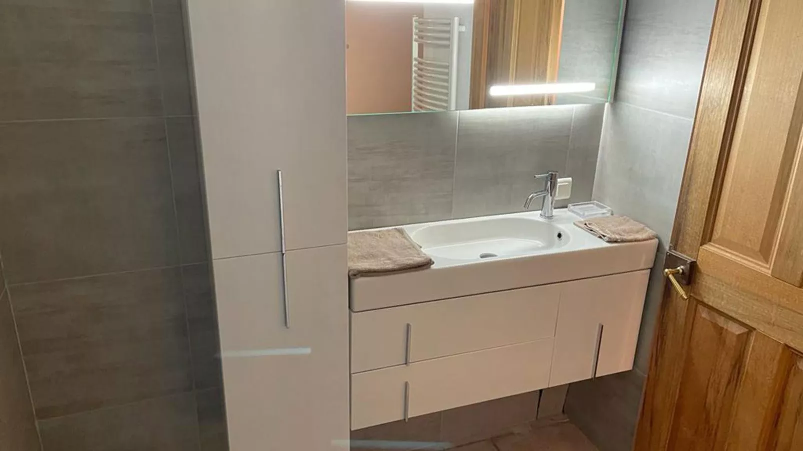 Grands Abayers-Bathroom