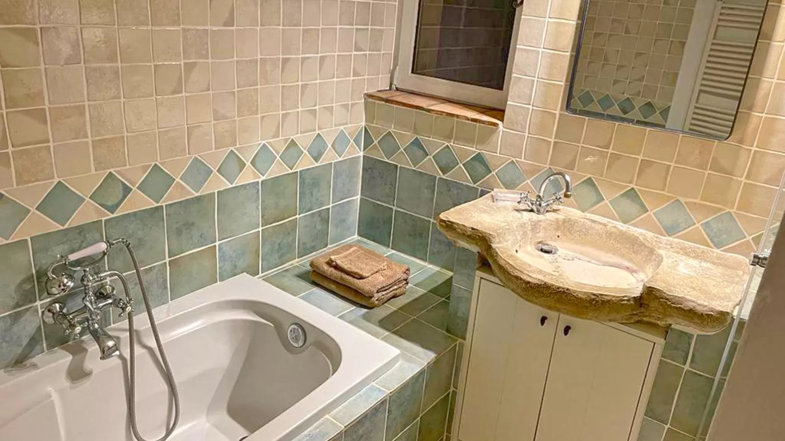 Grands Abayers-Bathroom