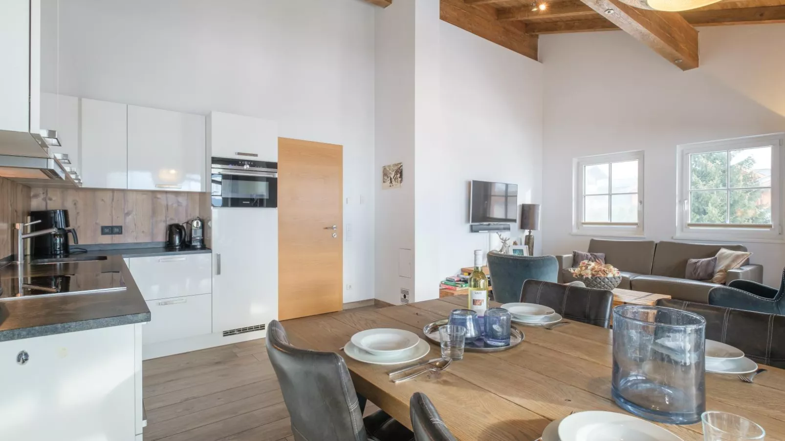 Luxury Tauern Suite Walchen Kaprun 8-Dining room
