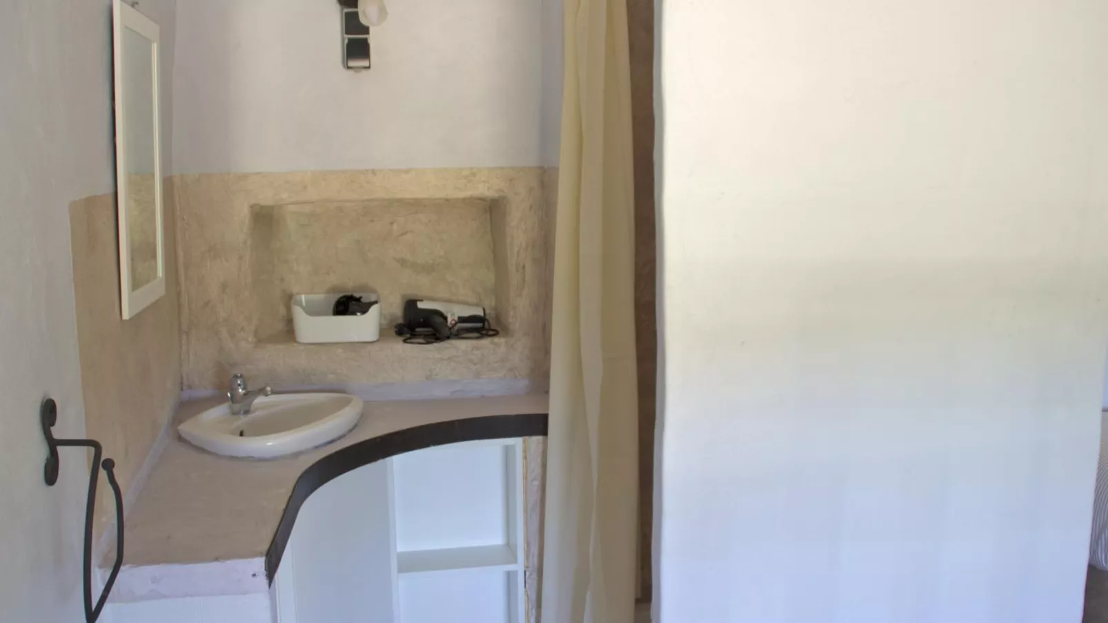 Grands Abayers-Bathroom
