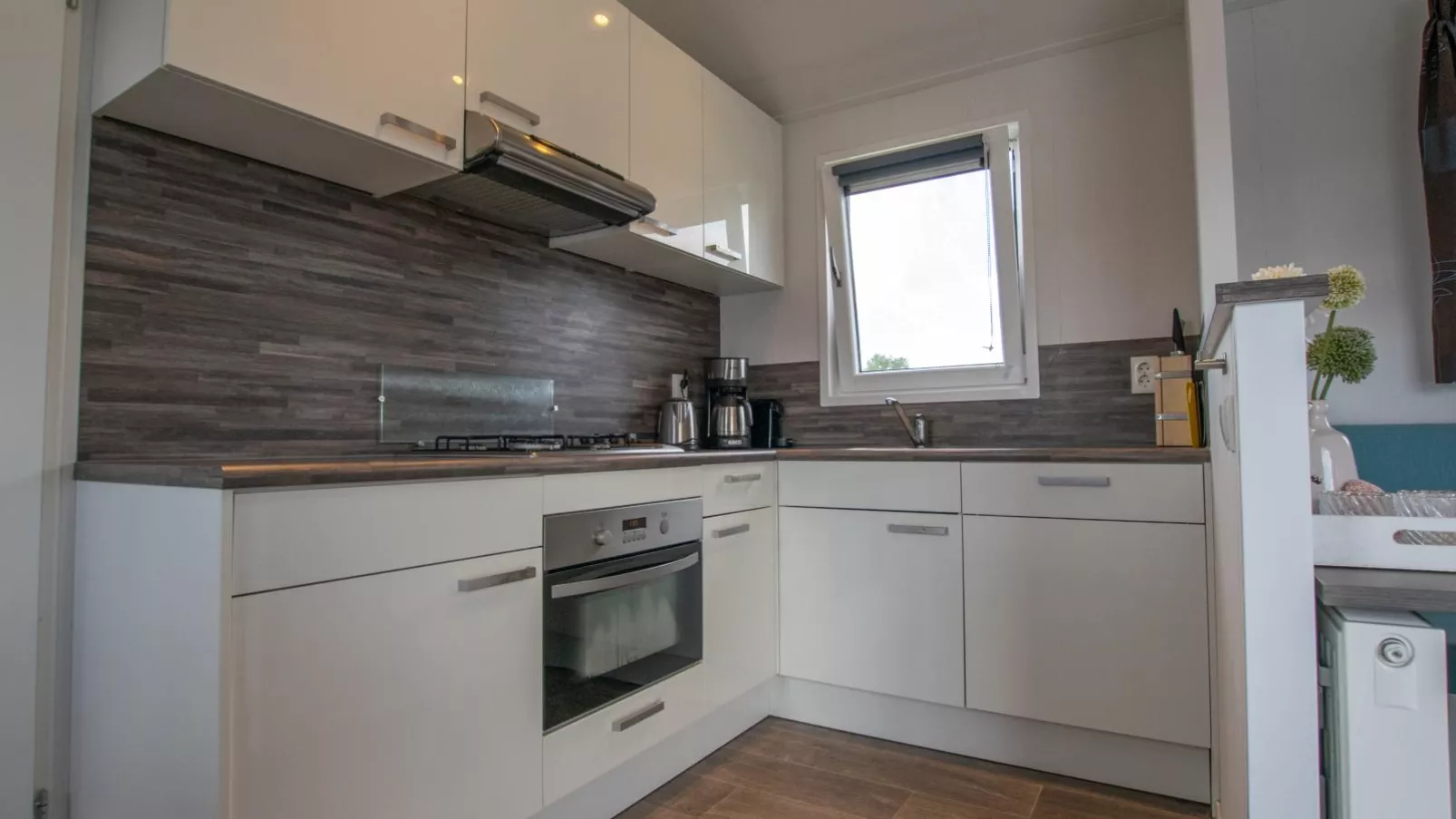 Purperreiger 24-34-Kitchen